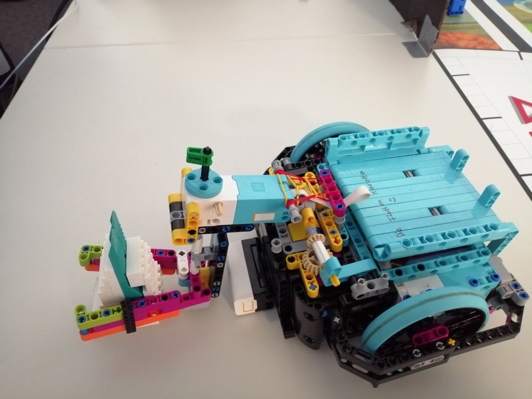 Das RoboTeam der IGS Kaufungen erreicht den 2. Platz bei der FIRST LEGO League Challenge
